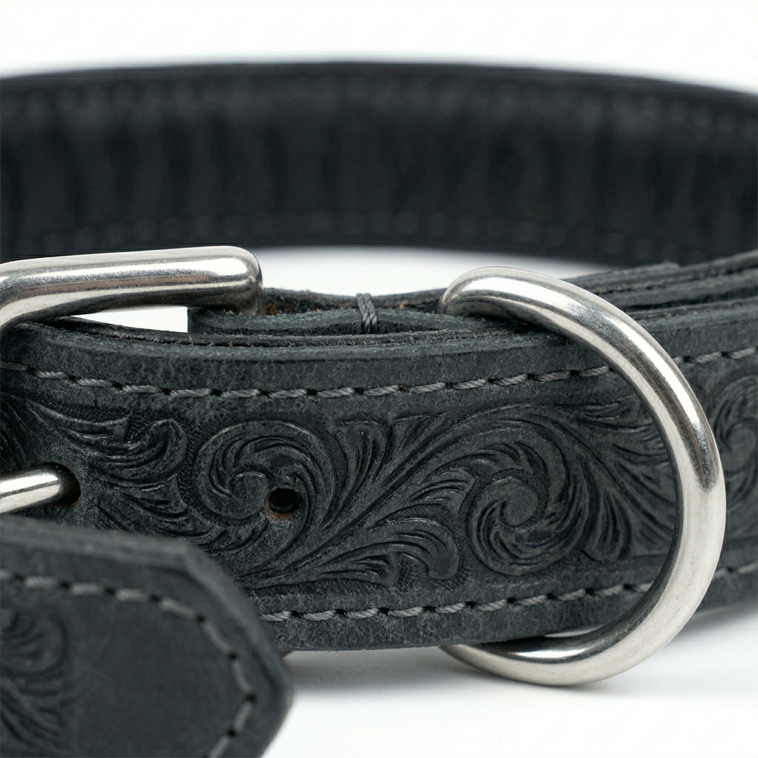 Sazzz Boho Vintage Hundehalsband Breit Verstellbar Leder | Anthrazit 32-39x3cm